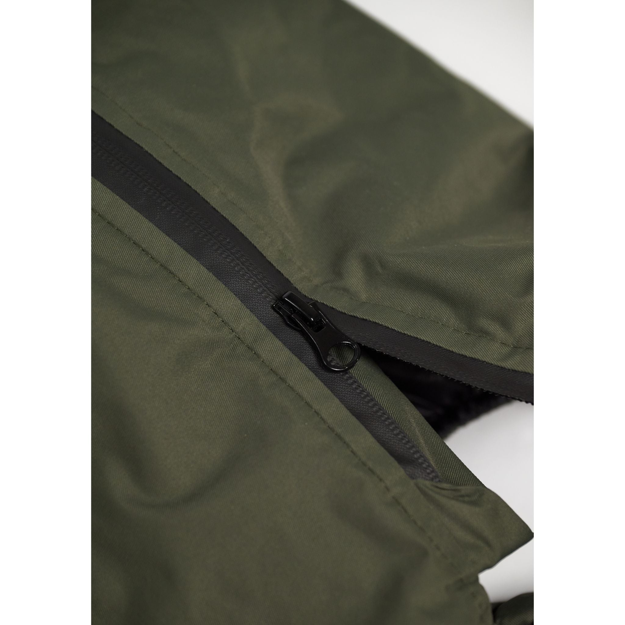 Hunting Pony ダウンジャンプスーツ（女の子用）